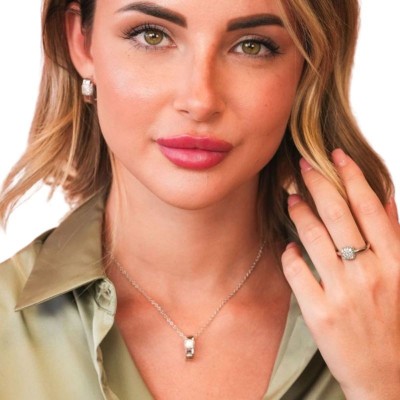 Girocollo con pendente ovale con quadrato in pavè di zirconi [713a0645]