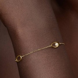 Bracciale con perle coltivate d'acqua dolce, ovali e trattate, dalla forma organica. [25ec1e40]